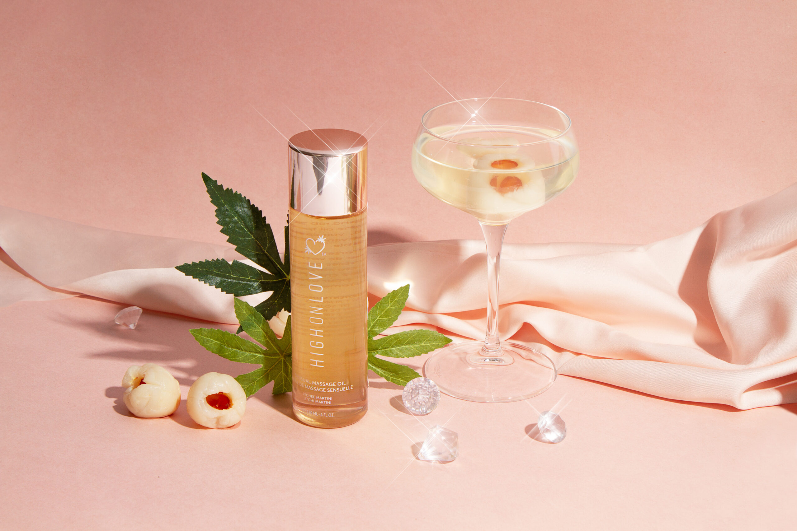 Массажное масло с ароматом личи и мартини Sensual Massage Oil Lychee Martini, 120 мл — изображение 4