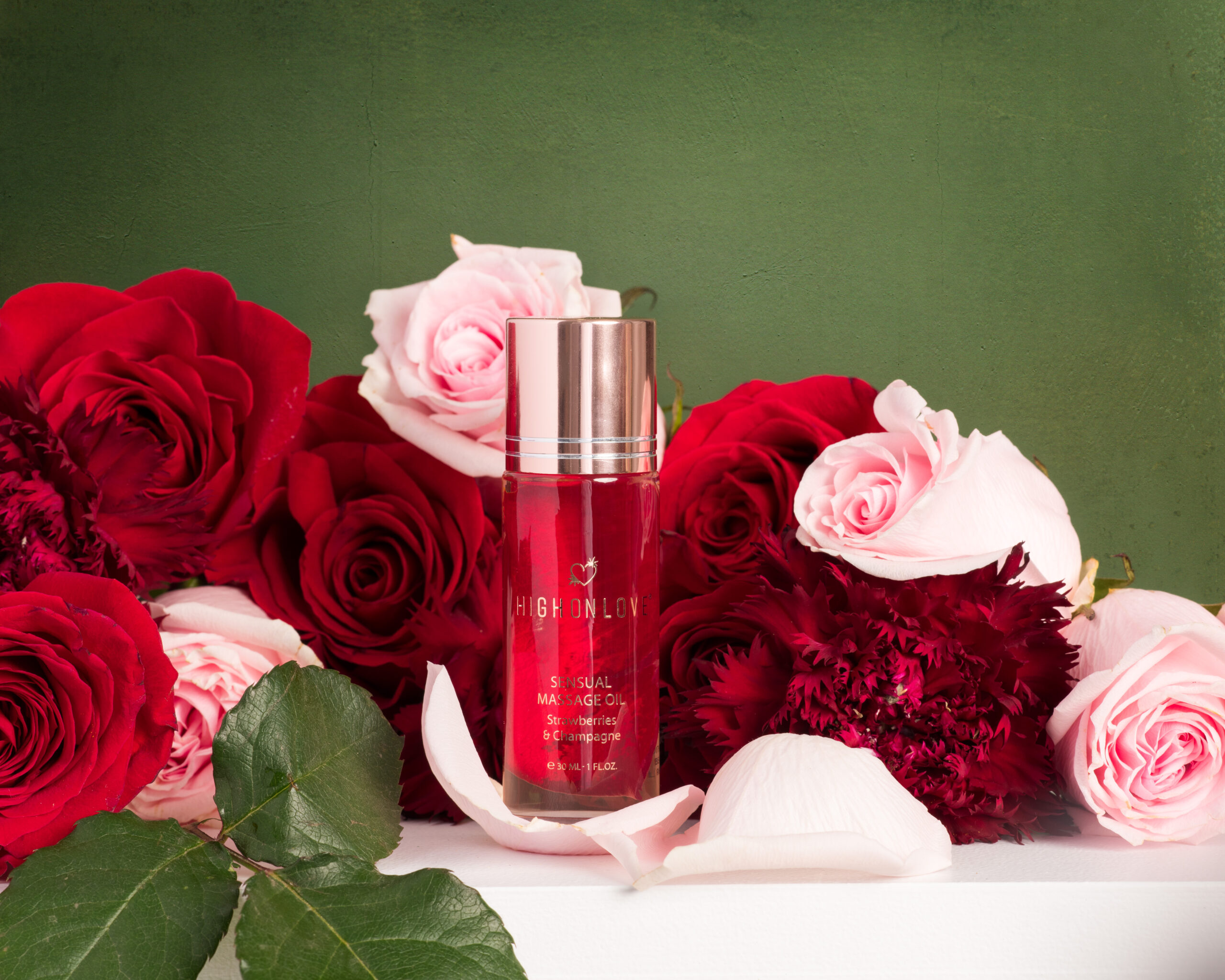 Подарочный набор бестселлеров бренда HighOnLove Minis Pleasure Collection — изображение 3
