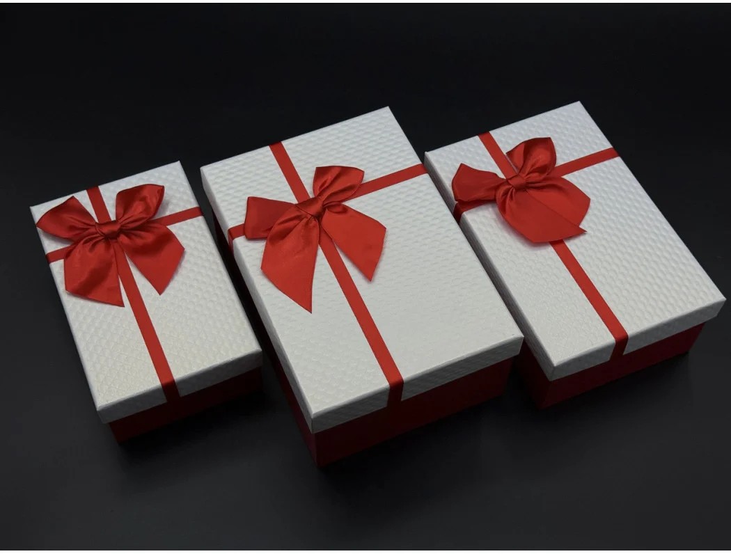 Подарункова коробка з бантом Gift box 7 - Зображення 2