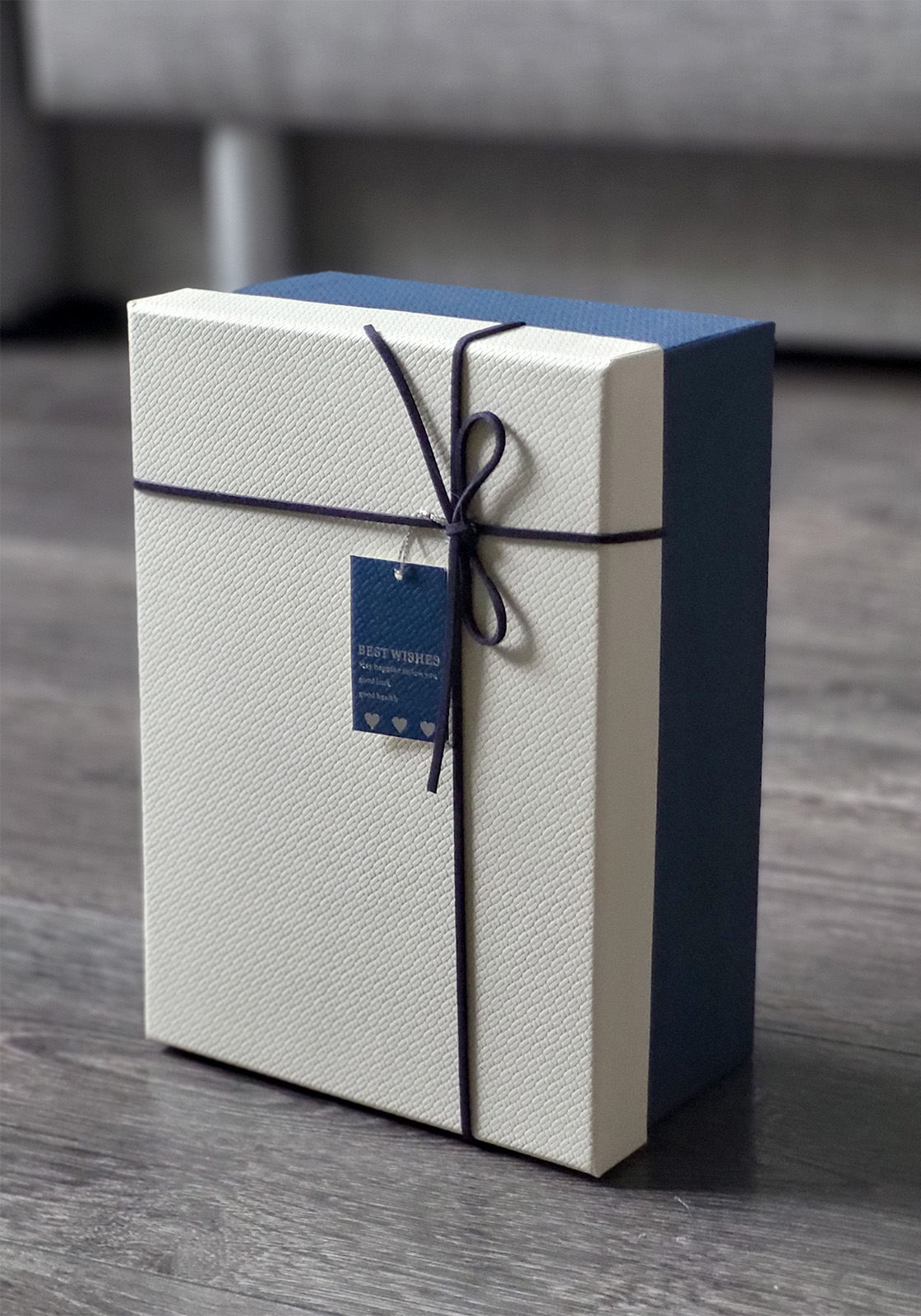 Подарочная коробка со шнурочками Gift box 5