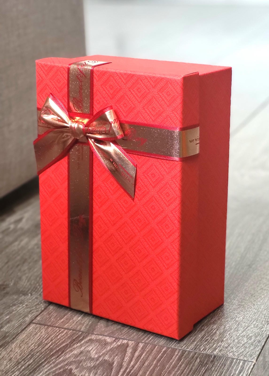Подарункова коробка з бантом Gift box 8