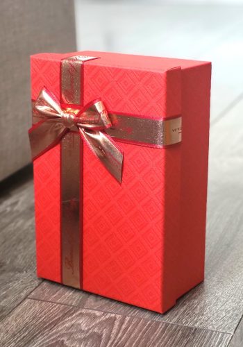Подарункова коробка з бантом Gift box 8