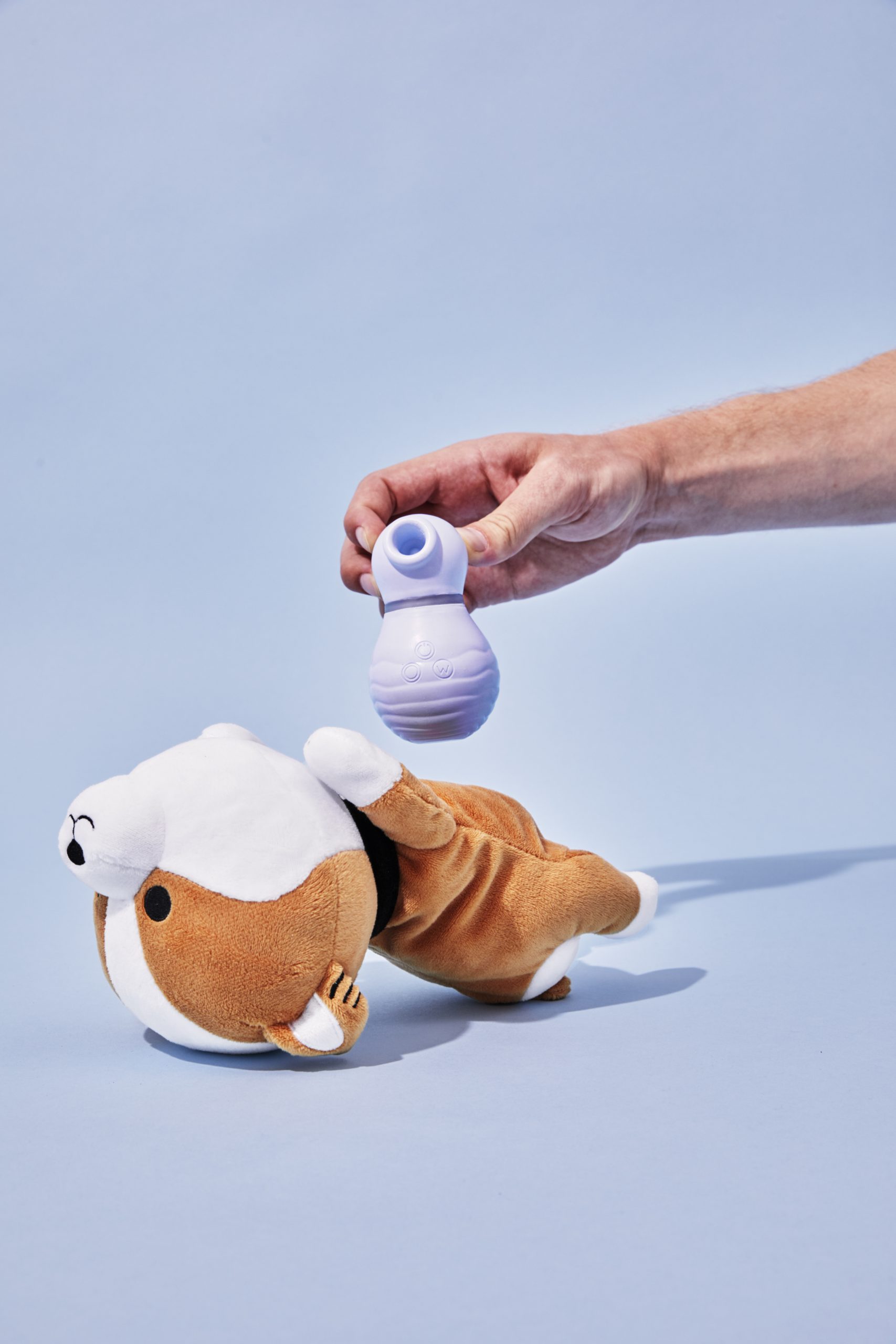Вакуумний стимулятор для клітора TOYS+ кейс-песик шіба-іну Friday Bae - фото 4