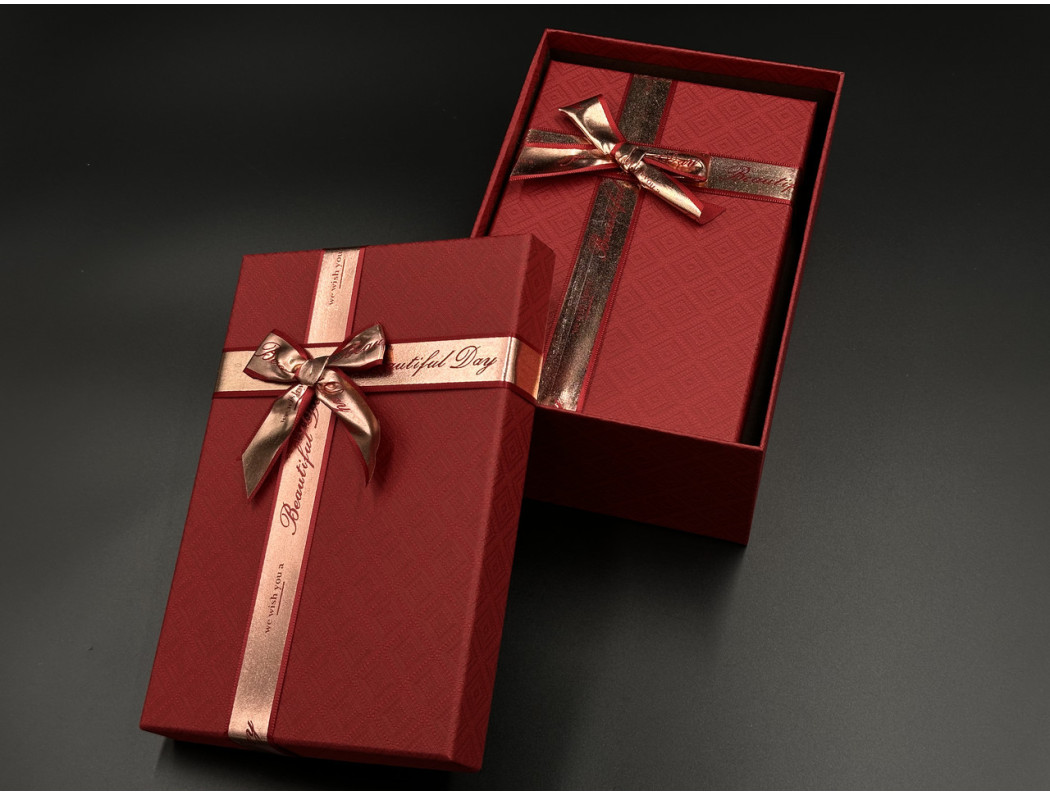 Подарункова коробка з бантом Gift box 7 - Зображення 2